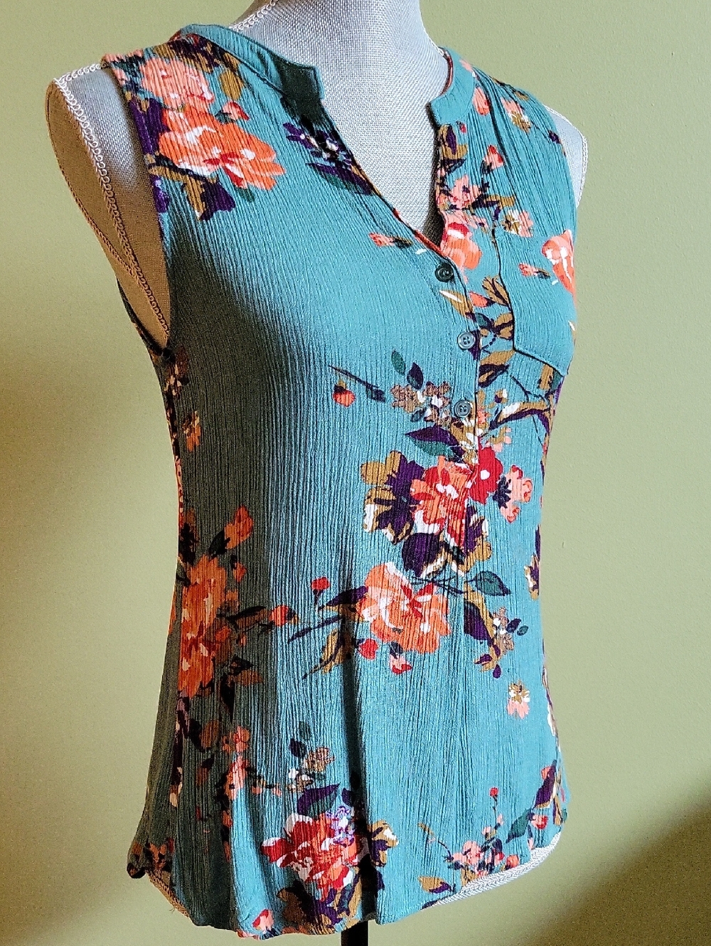Market & Spruce Teal Sleeveless Floral Henley Tank